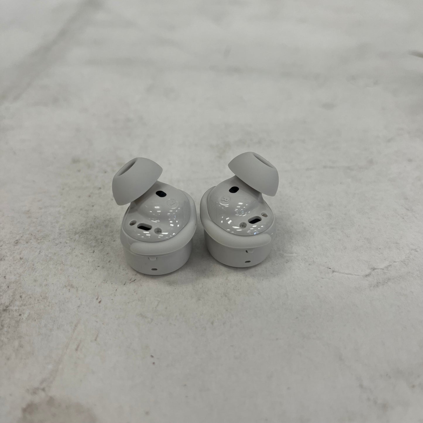 Bose QuietComfort In-Ear Noise Cancelling Bluetooth Earbuds White 888507-0200