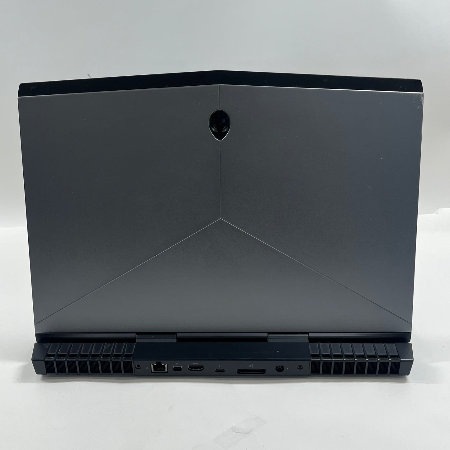 Alienware 15 R4 i7-8750H 2.1GHz 16GB RAM 1TB SSD 512GB SSD GeForce GTX 1070