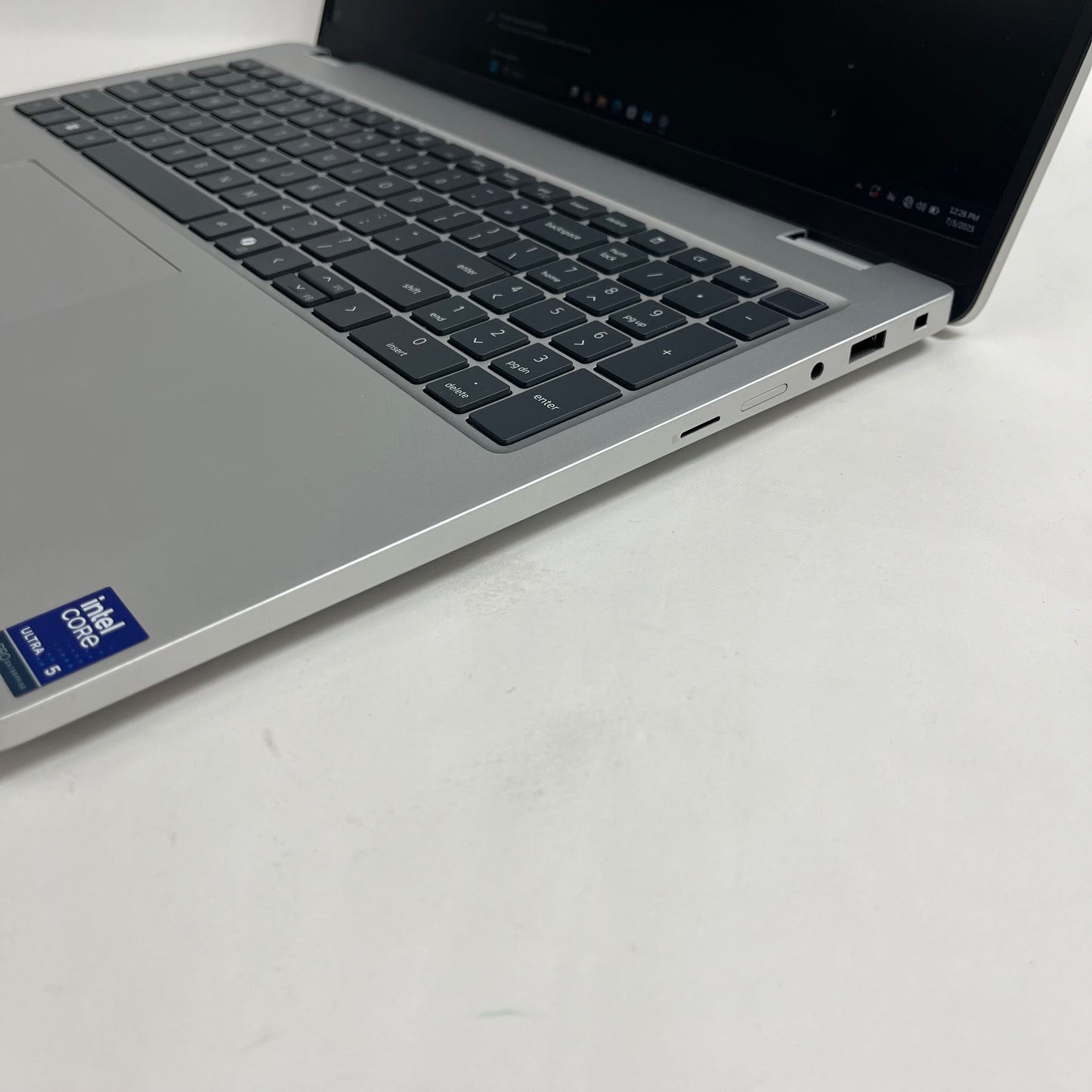 Dell PRO 16 PB16250 16" INTEL R CORE TM ULTRA 5238V 2.10 GHZ 2.1GHz 32.0 GB