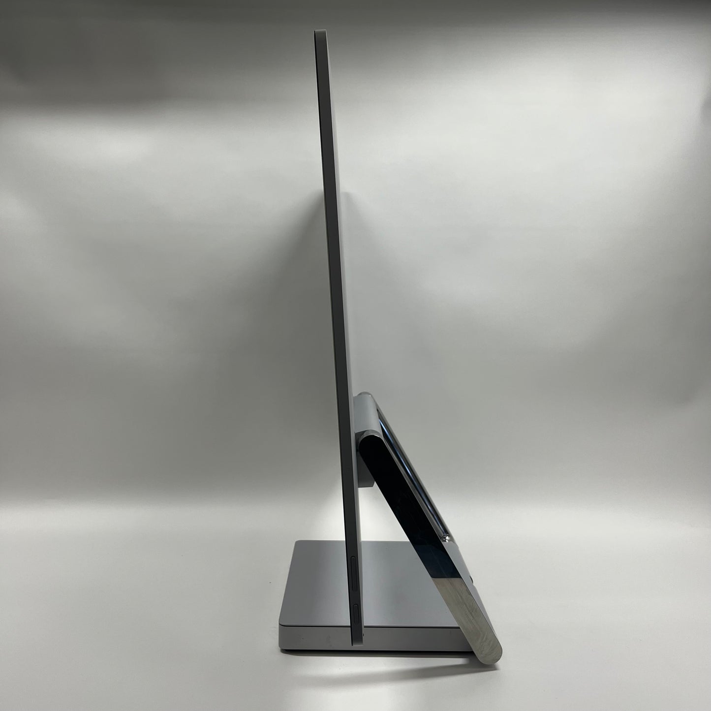 Microsoft Surface Studio 2 28" i7-7820HQ 2.90GHz 16GB RAM GEFORCE GTX 1060