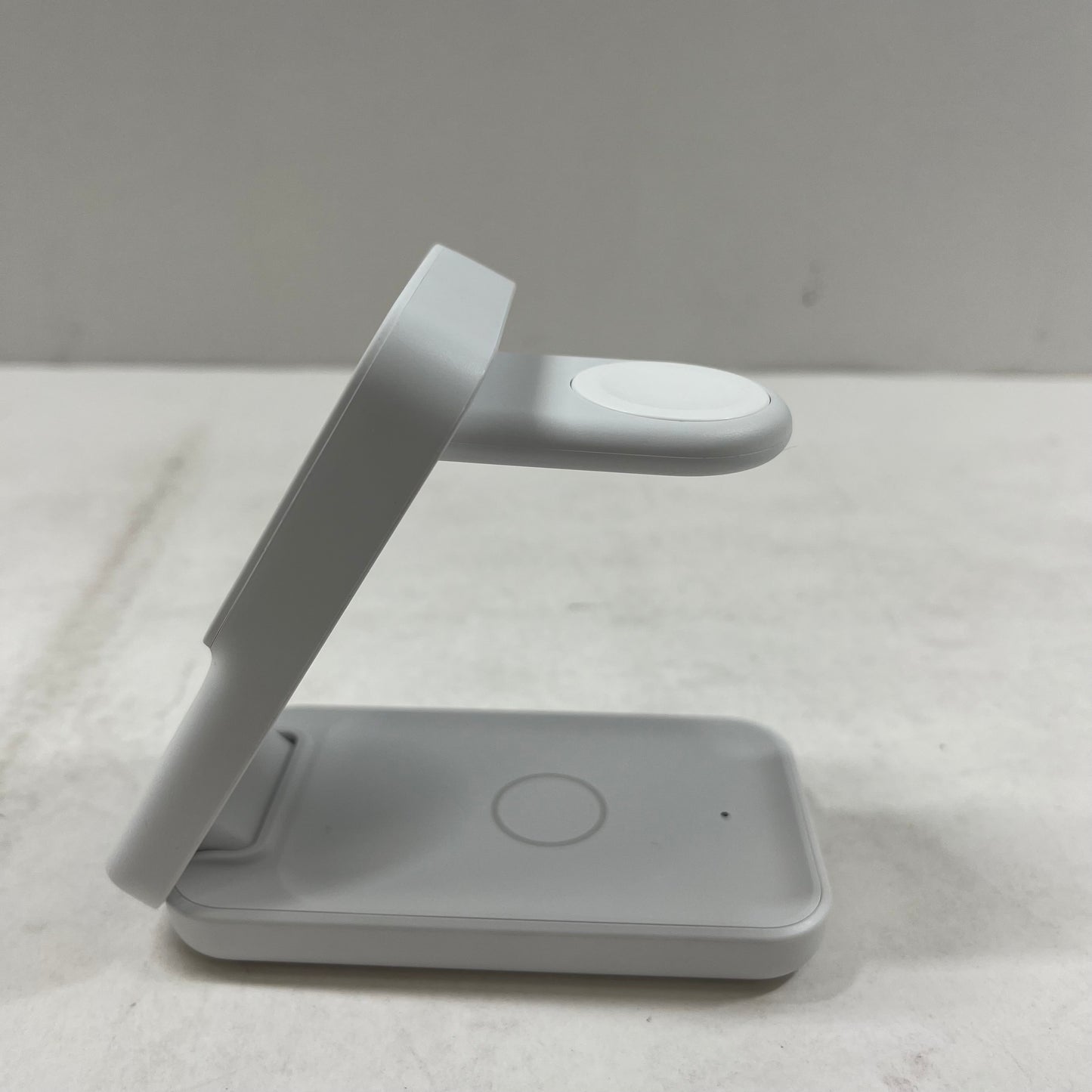 Belkin UltraCharge 3-in-1 Foldable Magnetic Charger 3925EV