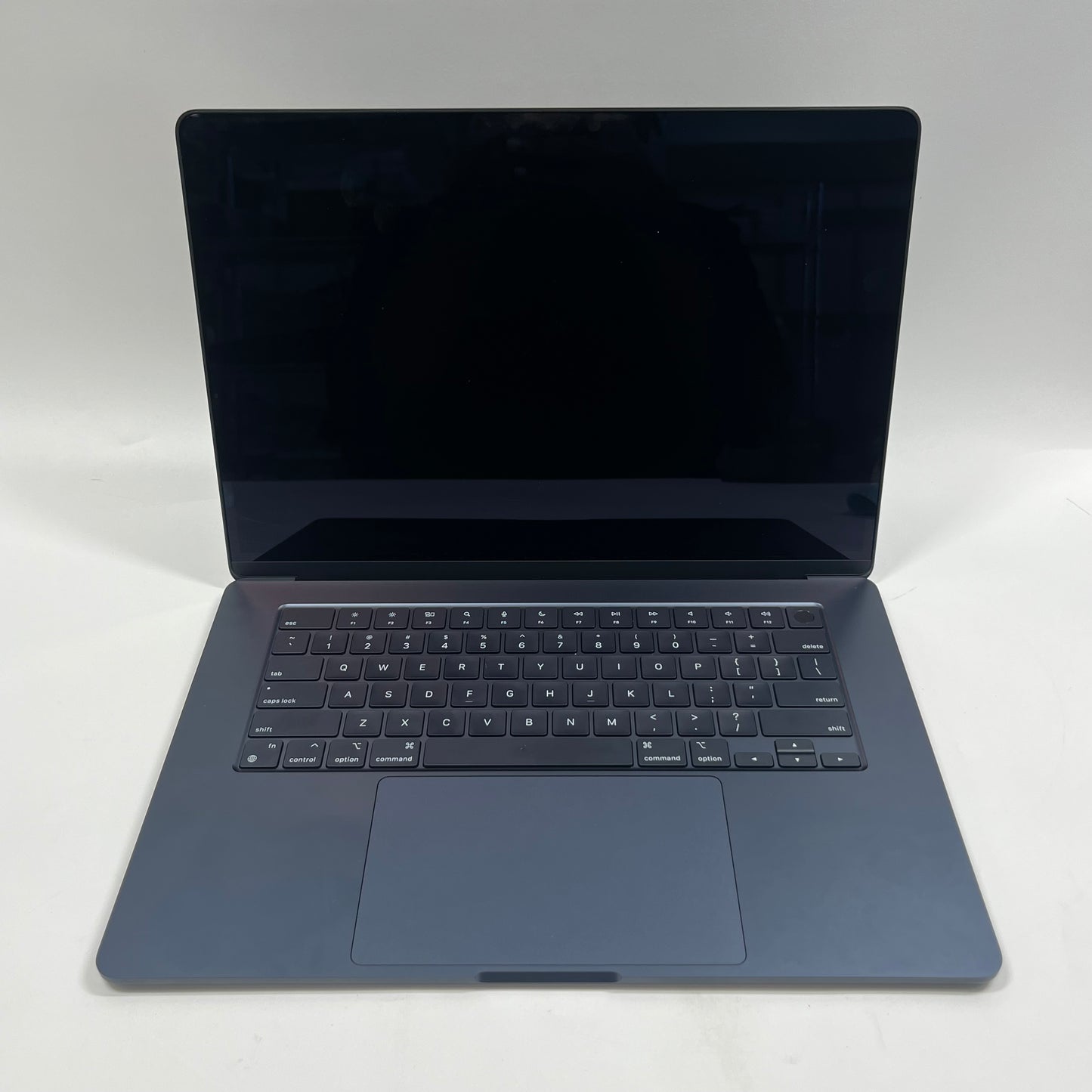2024 Apple MacBook Air 15" M3 10C GPU 4.0GHz 16GB RAM 512GB SSD A3114