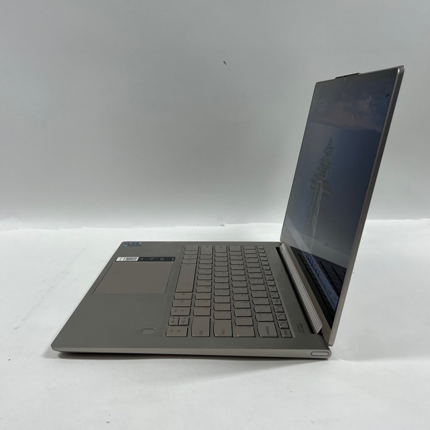 Lenovo Yoga 9 14" i7-1195G7 2.9GHz 16GB RAM 500GB SSD Iris Xe Graphics