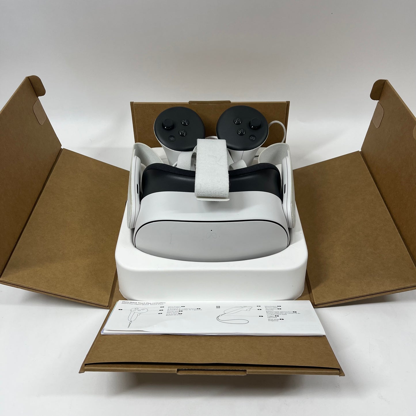 Meta Quest 3S 128GB Standalone All-in-One VR Headset MC-1204060-03