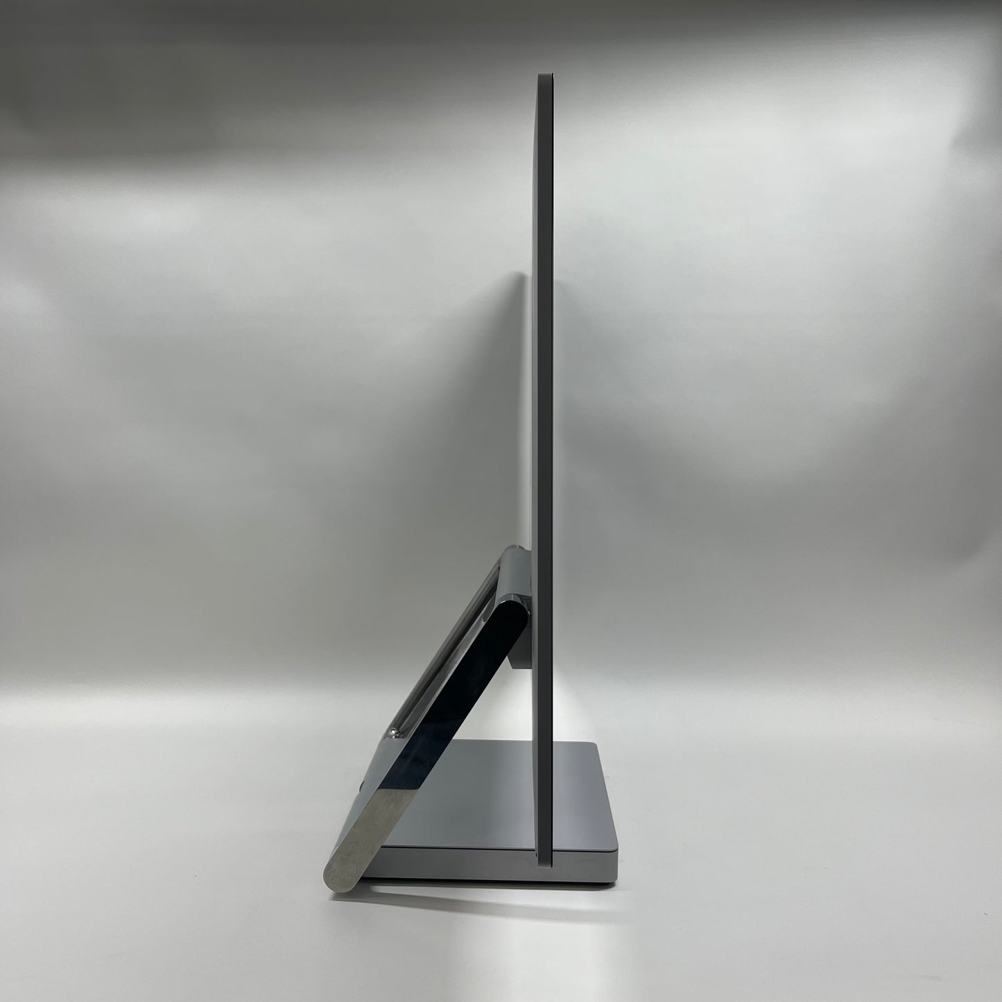 Microsoft Surface Studio 2 28" i7-7820HQ 2.90GHz 16GB RAM GEFORCE GTX 1060