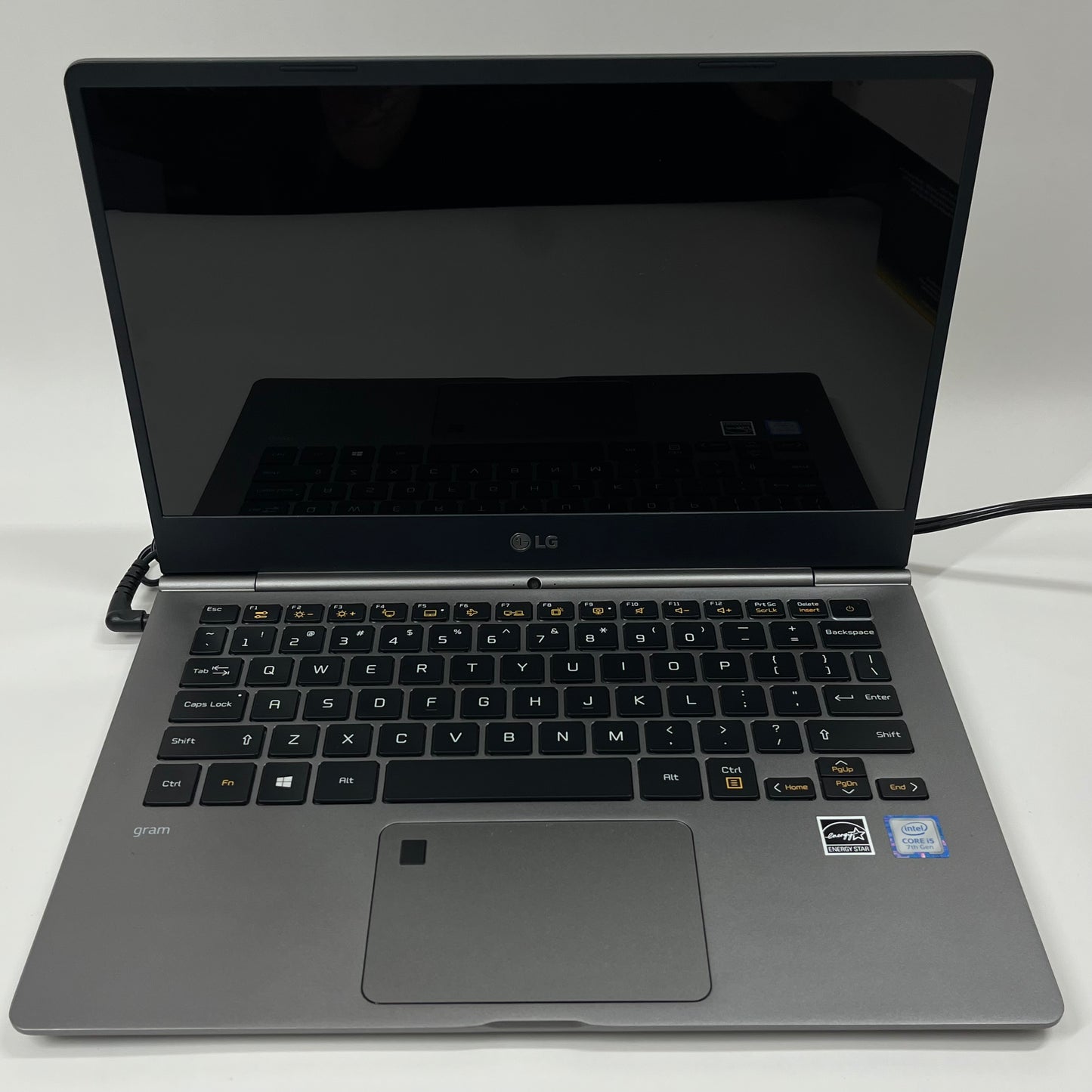 LG LG gram 13z970 13.3" i5-7200U 2.5GHz 8GB RAM 250GB SSD