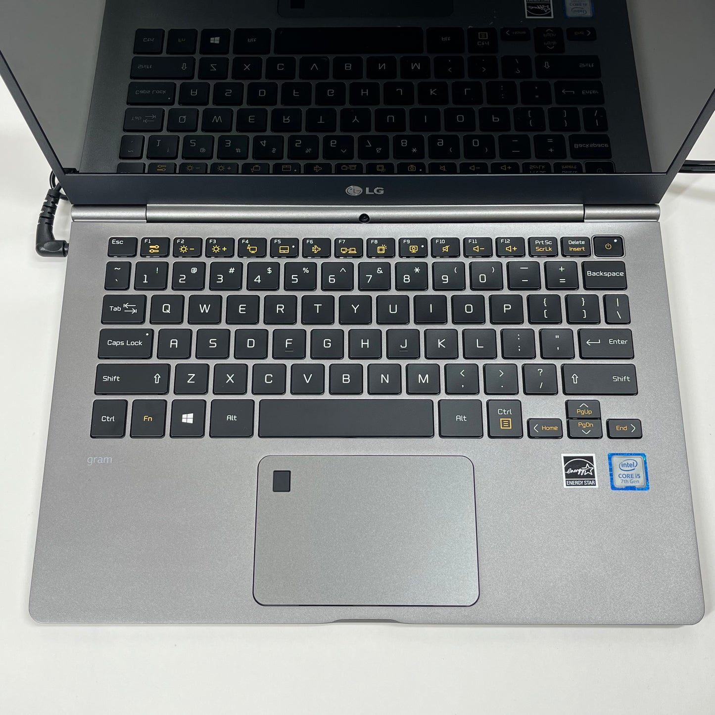 LG LG gram 13z970 13.3" i5-7200U 2.5GHz 8GB RAM 250GB SSD