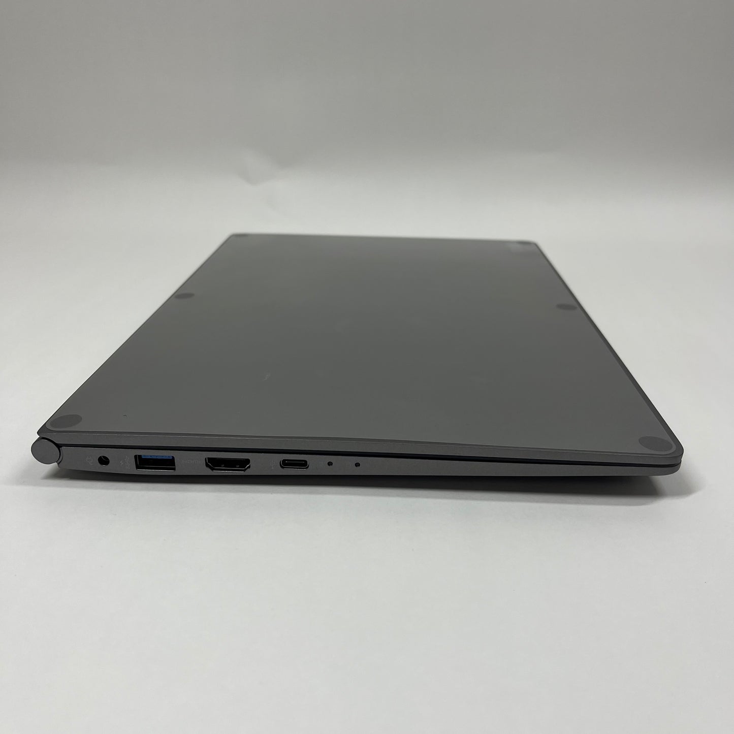 LG LG gram 13z970 13.3" i5-7200U 2.5GHz 8GB RAM 250GB SSD