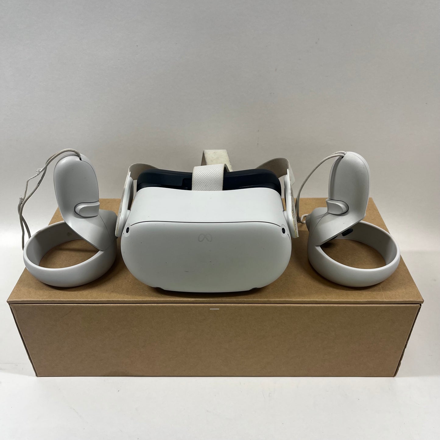 Oculus Quest 2 64GB Standalone All-in-One VR Headset KW49CM
