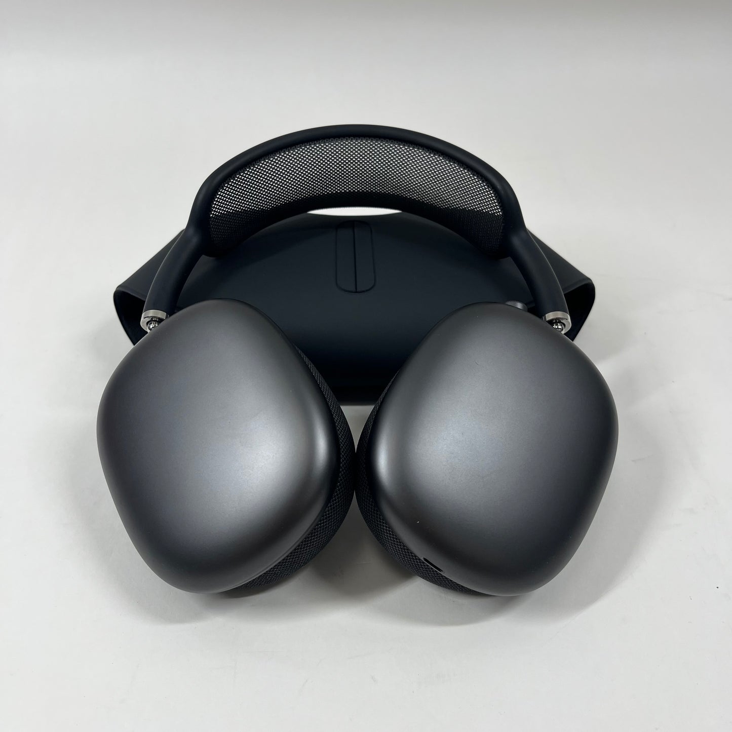 Apple AirPods Max Wireless Over-Ear Headphones Space Gray 