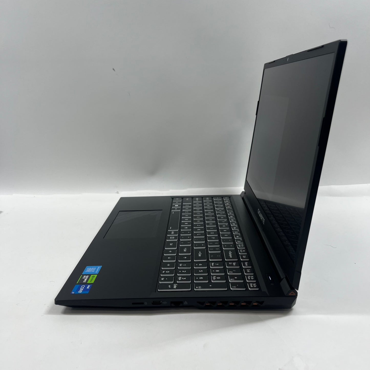 GIGABYTE ax211ngw 15.6" i7-13620H 2.3GHz 16GB RAM 512GB SSD GeForce RTX 4060