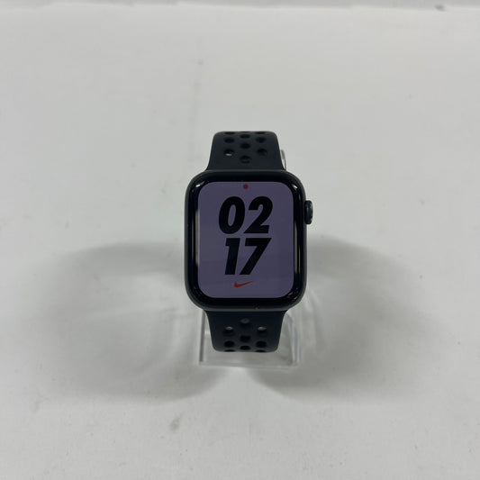 GPS Only Apple Watch Series 5 44MM Space gray Aluminum Black Nike Sport Loop 