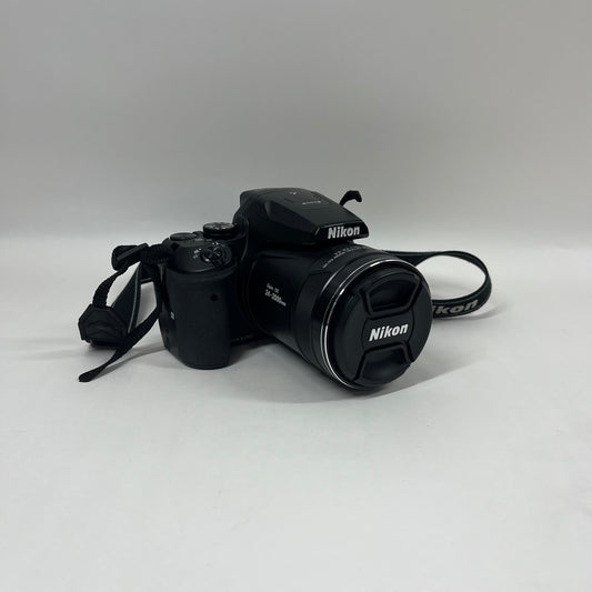 Nikon COOLPIX P900 16.0MP Digital Point And Shoot Camera