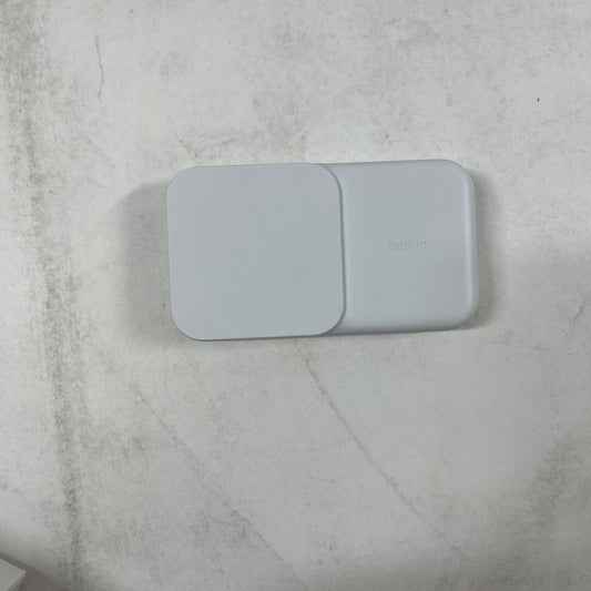 Belkin UltraCharge 3-in-1 Foldable Magnetic Charger 3925EV