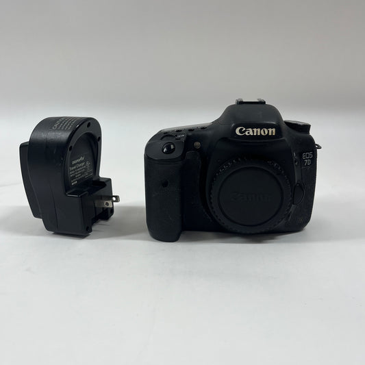 Canon EOS 7D 20.1MP Digital SLR DSLR Camera