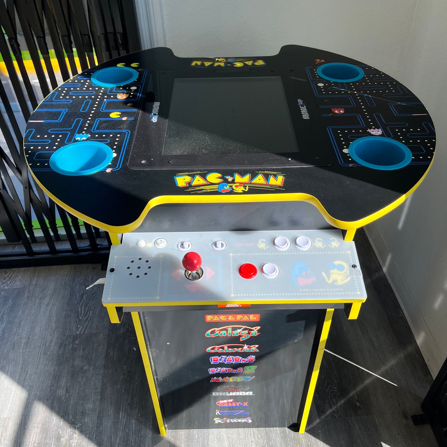 Arcade1Up PAC-MAN Pub Table Arcade Machine 12 Games, Light-Up Deck & Cup Holder