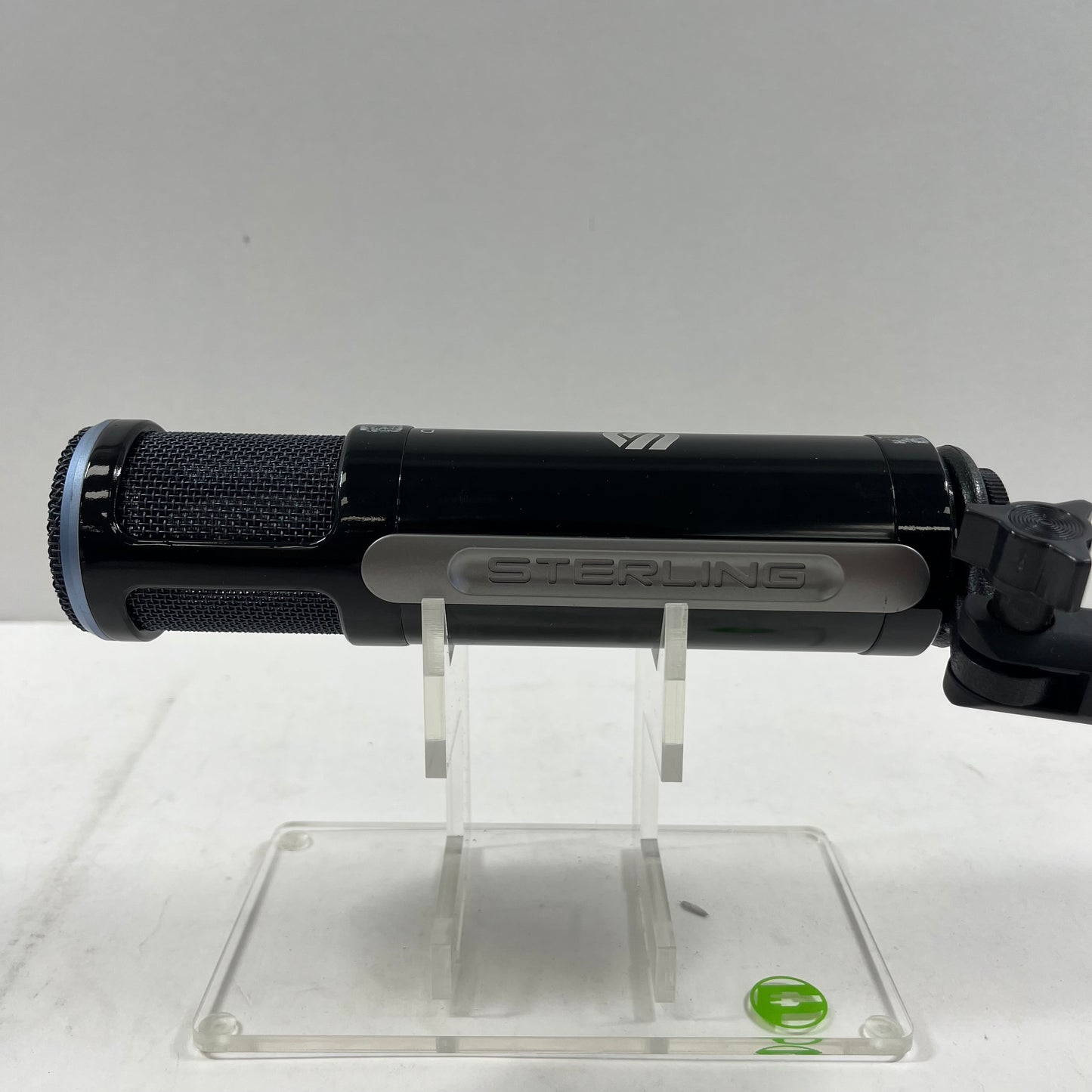 Sterling ST151 20 Hz - 20 kHz Multi-Patter Large Diaphragm Condenser Microphone