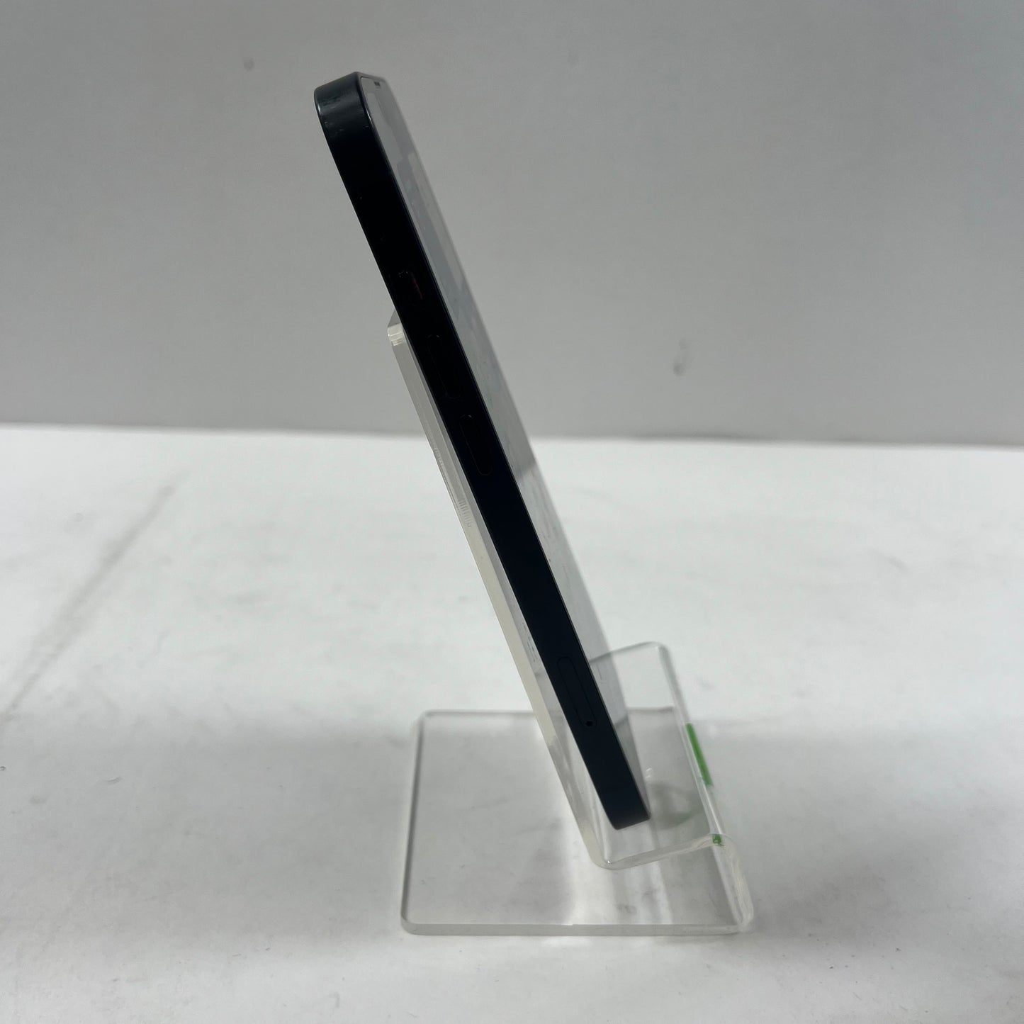 Factory Unlocked Apple iPhone 13 128GB Midnight MLA23LL/A